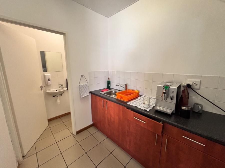 To Let commercial Property for Rent in Montague Gardens Western Cape